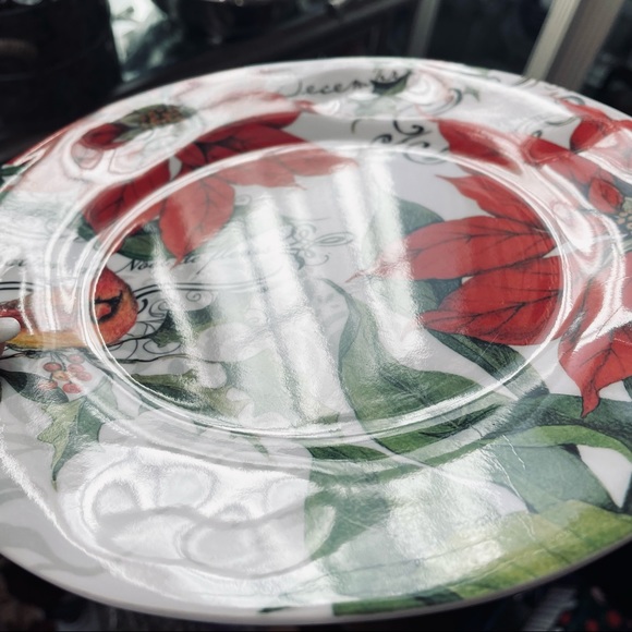 Poinsettia cardinal Christmas melamine salad plates set of 8 - Picture 5 of 6